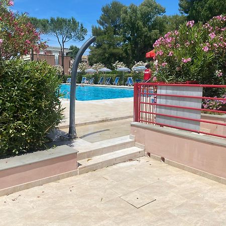 Apartments Via Dei Platani Marina Di Bibbona Eksteriør billede